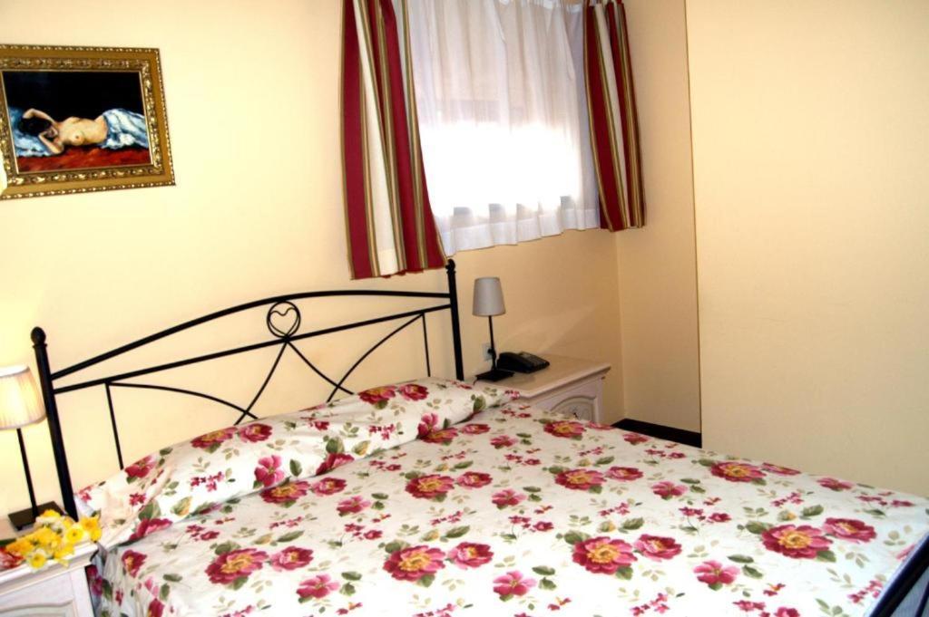 Park Villa - Boutique Hotel Тимишоара Экстерьер фото