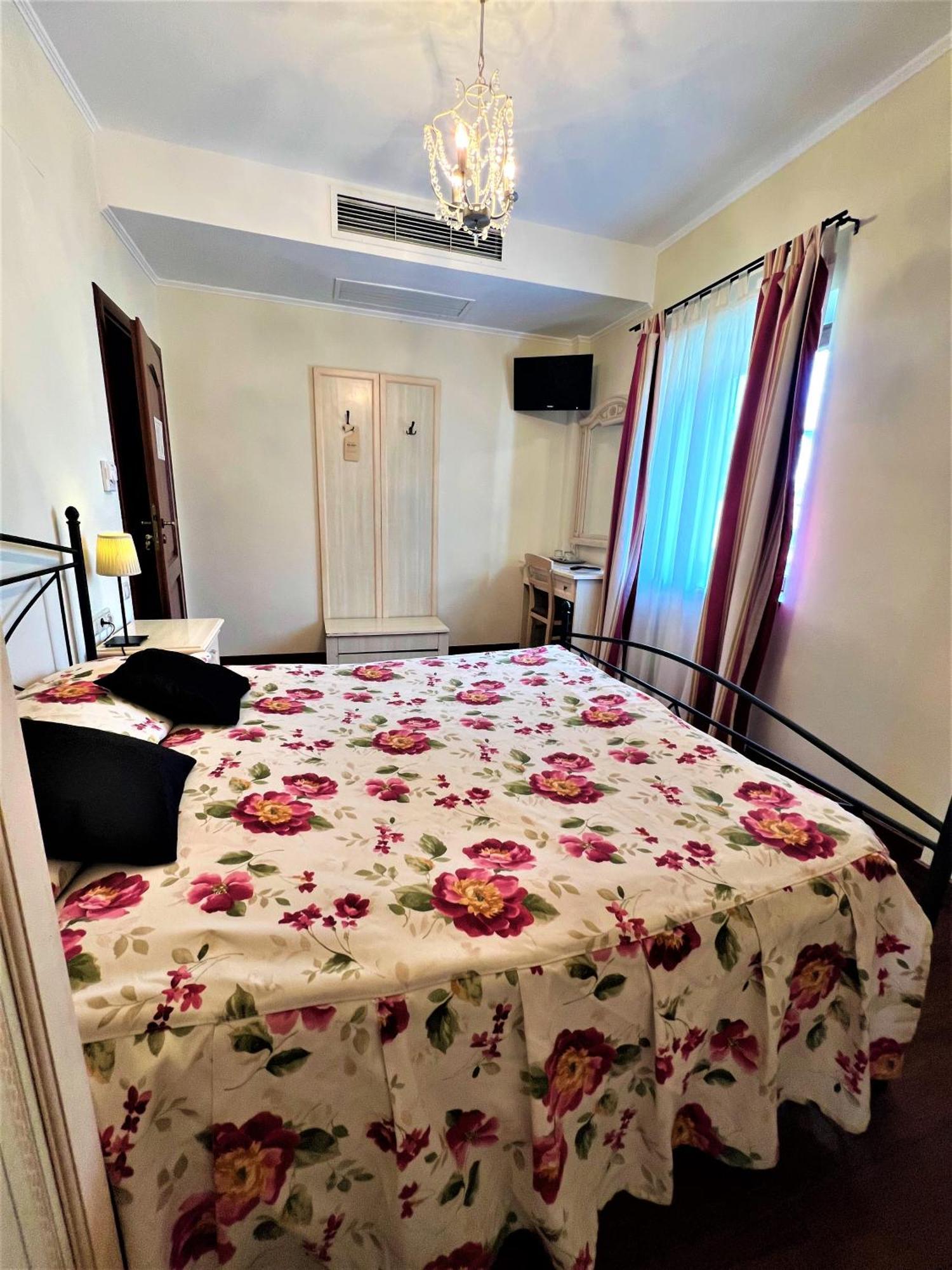 Park Villa - Boutique Hotel Тимишоара Экстерьер фото