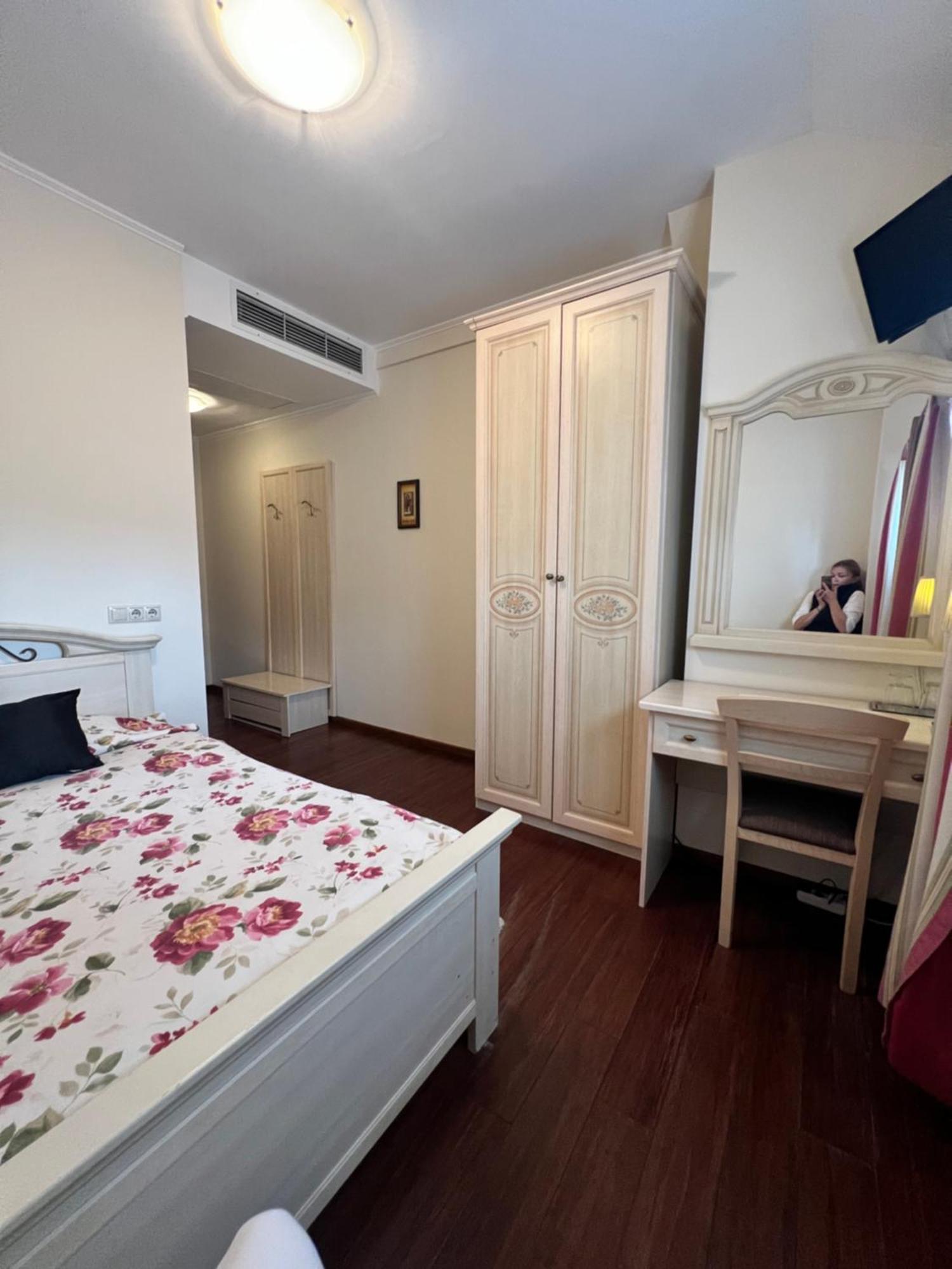 Park Villa - Boutique Hotel Тимишоара Экстерьер фото