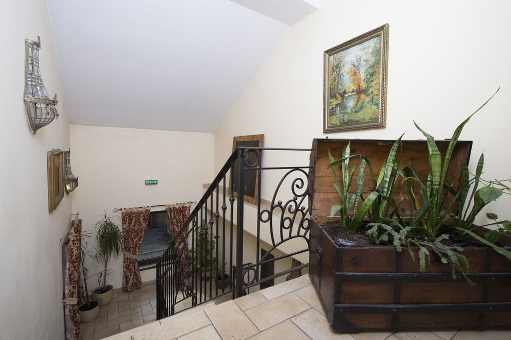 Park Villa - Boutique Hotel Тимишоара Экстерьер фото