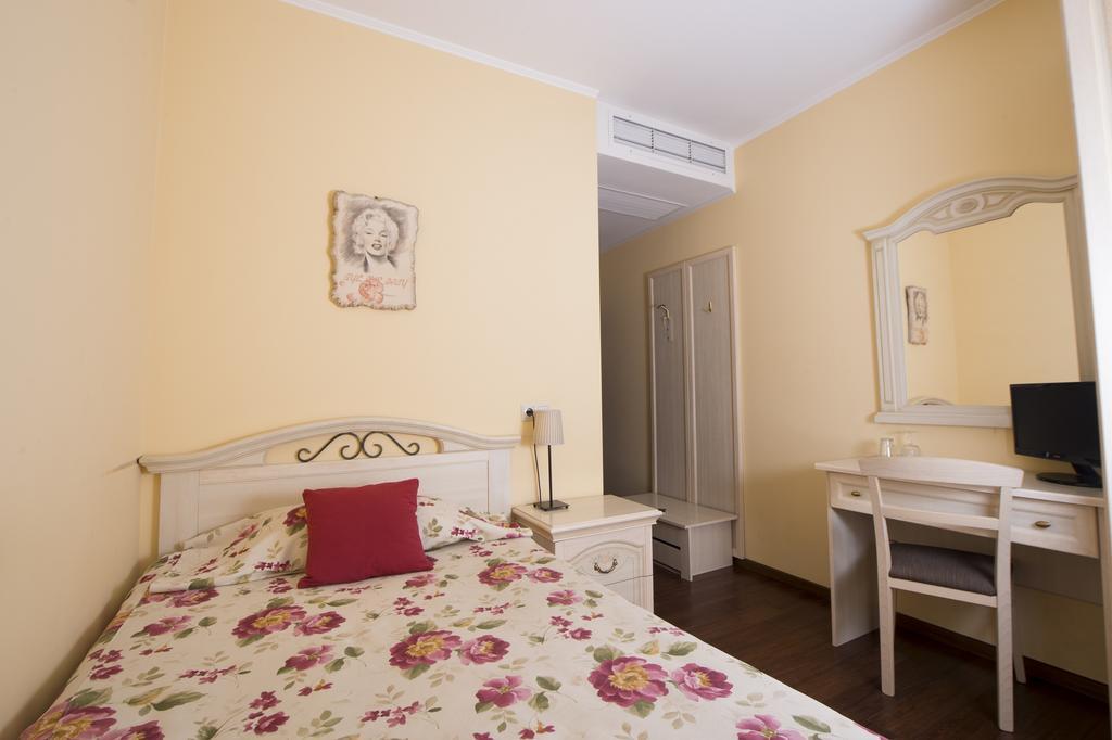 Park Villa - Boutique Hotel Тимишоара Экстерьер фото