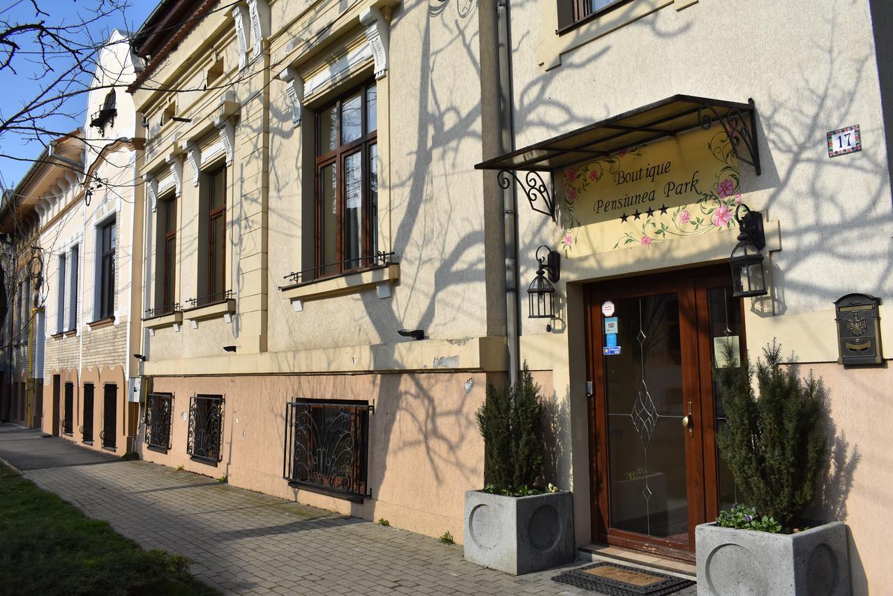 Park Villa - Boutique Hotel Тимишоара Экстерьер фото
